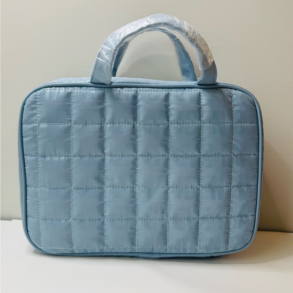Steve Madden Sky Blue Nylon Quilted Weekender Cosmetic Bag NWT - Picture 3 of 14